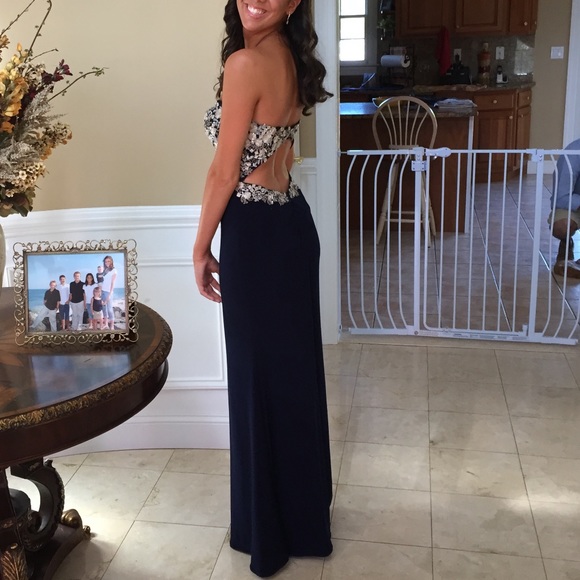 Only worn once! - Picture 3 of 4